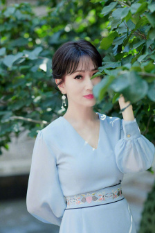 不含而立BYBOI